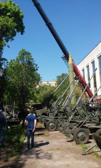 Аренда автокрана для работы на территории Музея Вооруженных сил РФ.
